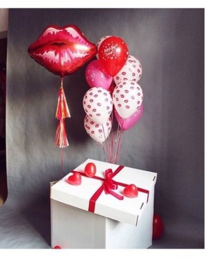 Коробка с шарами "Поцелуй"